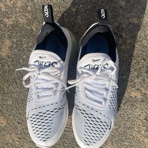 Nike Air 270 women’s size 9